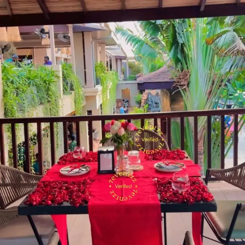 Tree House Setup for Romantic Dinner — photo 2