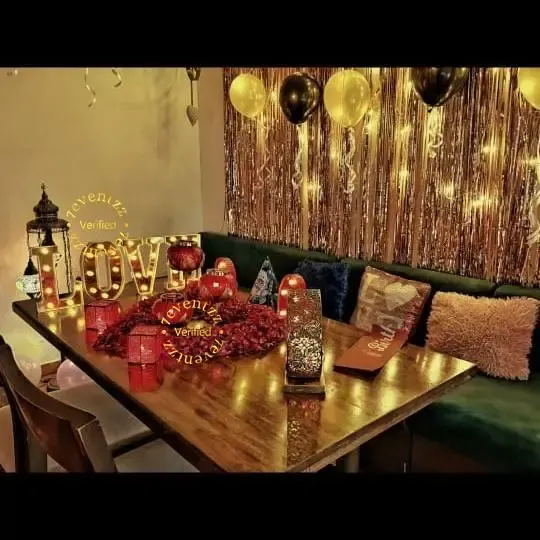 Private Dinning Space for Couple — photo 2