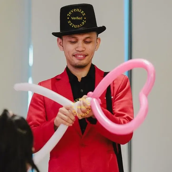 Balloon Sculpture Artist for Birthday in Chennai — decoration setup in Pune
