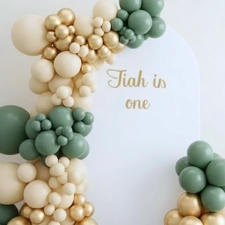 Simple Kid's Birthday Balloon Decoration — photo 2