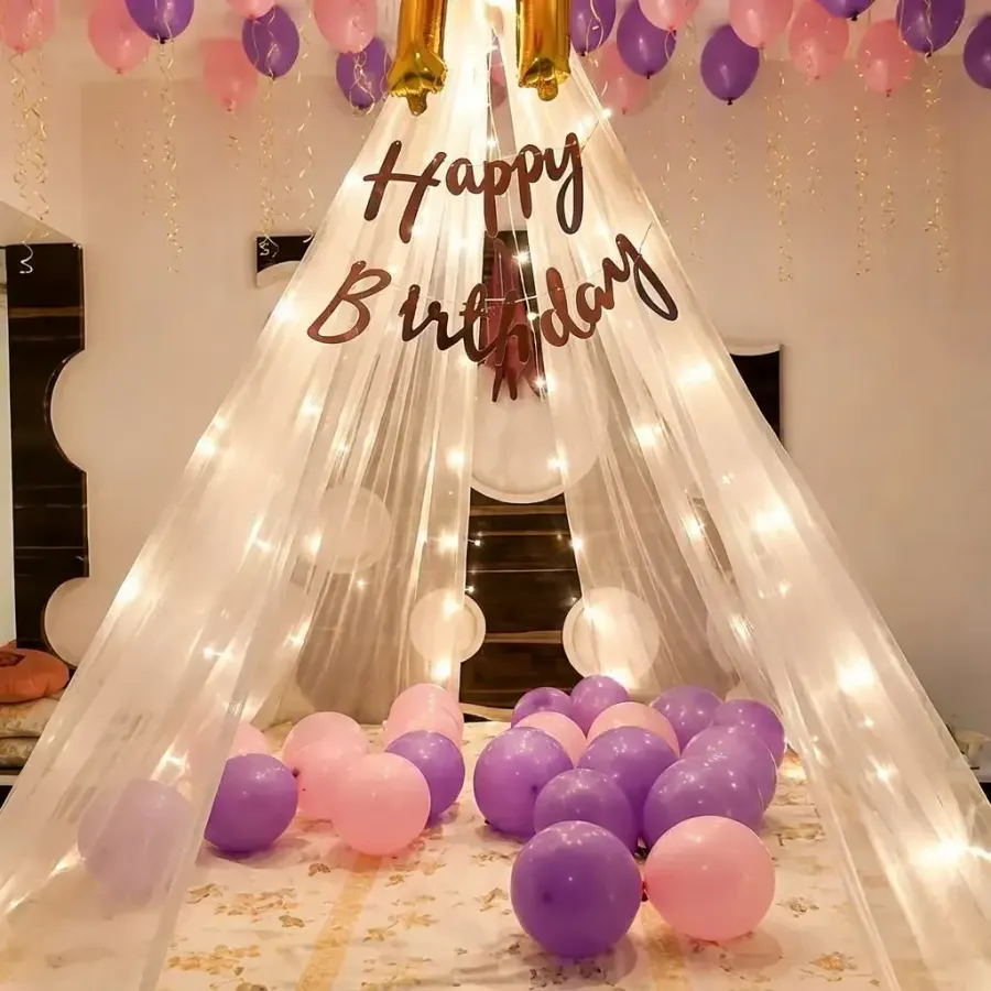 Bed Canopy Balloon Decor — photo 3