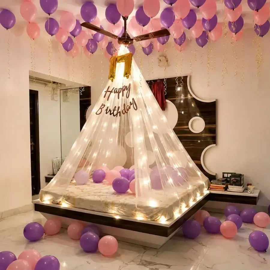 Bed Canopy Balloon Decor — photo 2