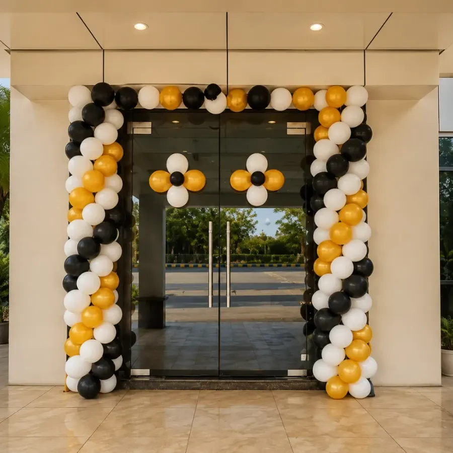 Black and Golden Stage Decoration — photo 2