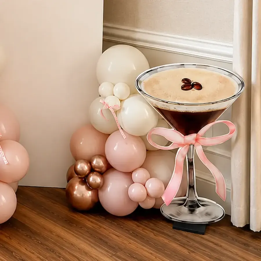 Peach and Rose Gold Balloon Decoration — photo 3