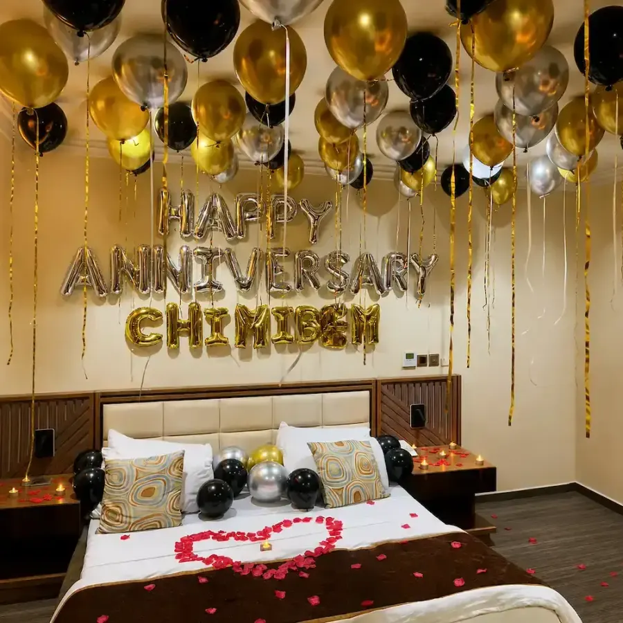 Romantic Anniversary Room Decoration — decoration setup in Pune