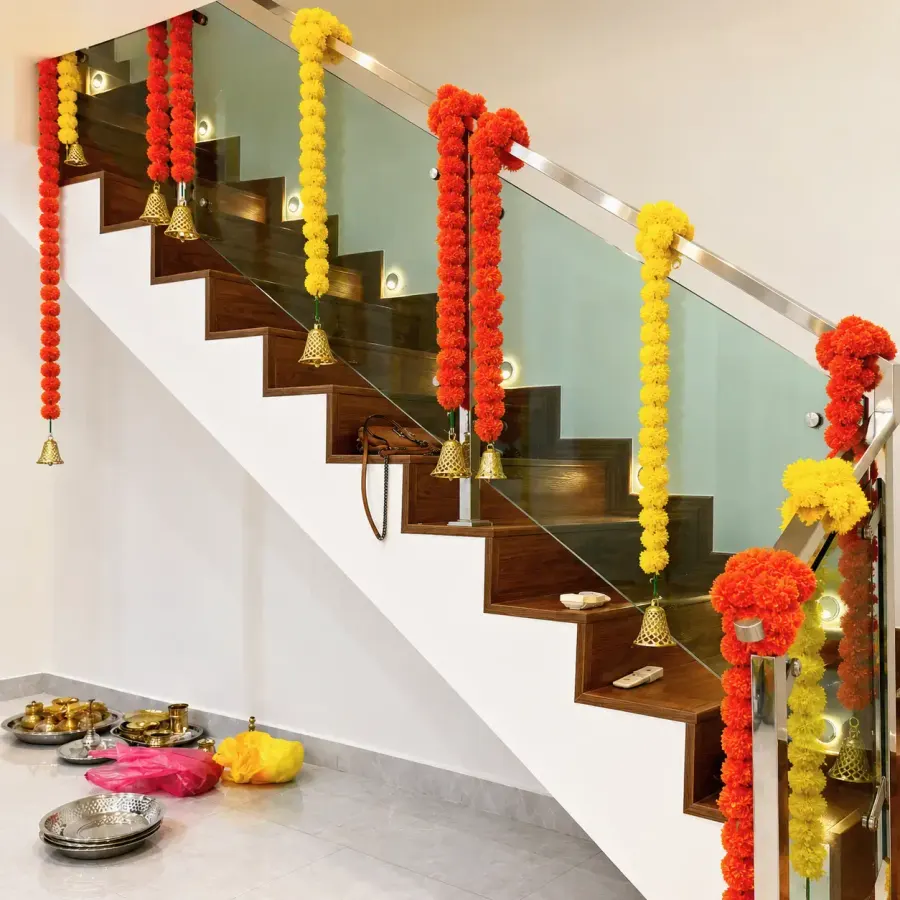 Traditional Housewarming Flower Decoration — photo 4